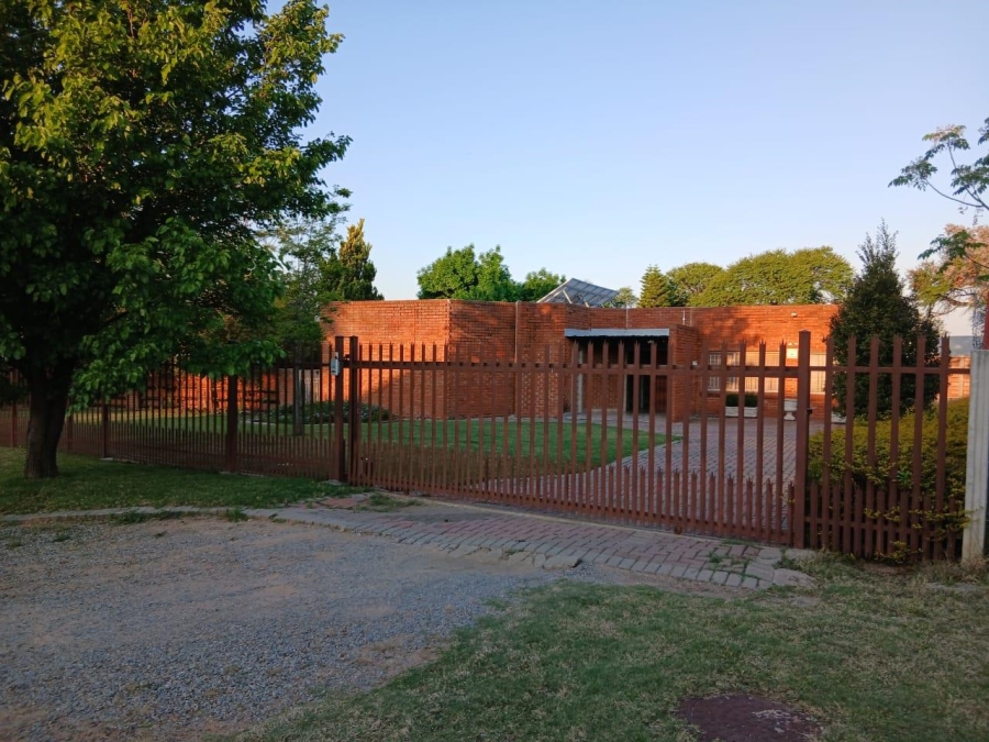 5 Bedroom Property for Sale in Riebeeckstad Free State